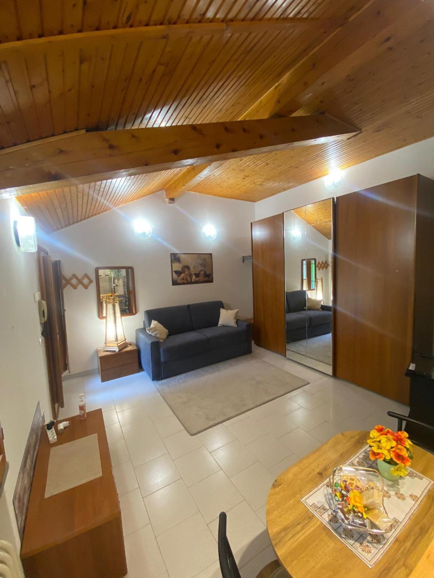 La Corte Dei Torri Loft On The Lake Oliveto Lario Εξωτερικό φωτογραφία