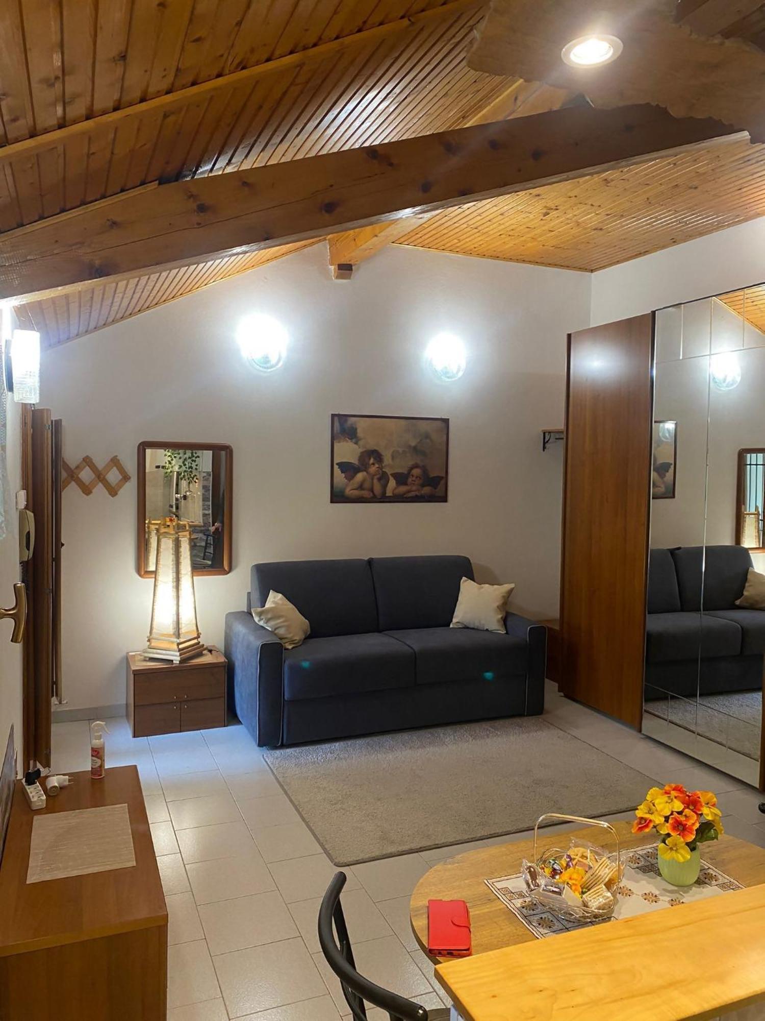 La Corte Dei Torri Loft On The Lake Oliveto Lario Εξωτερικό φωτογραφία