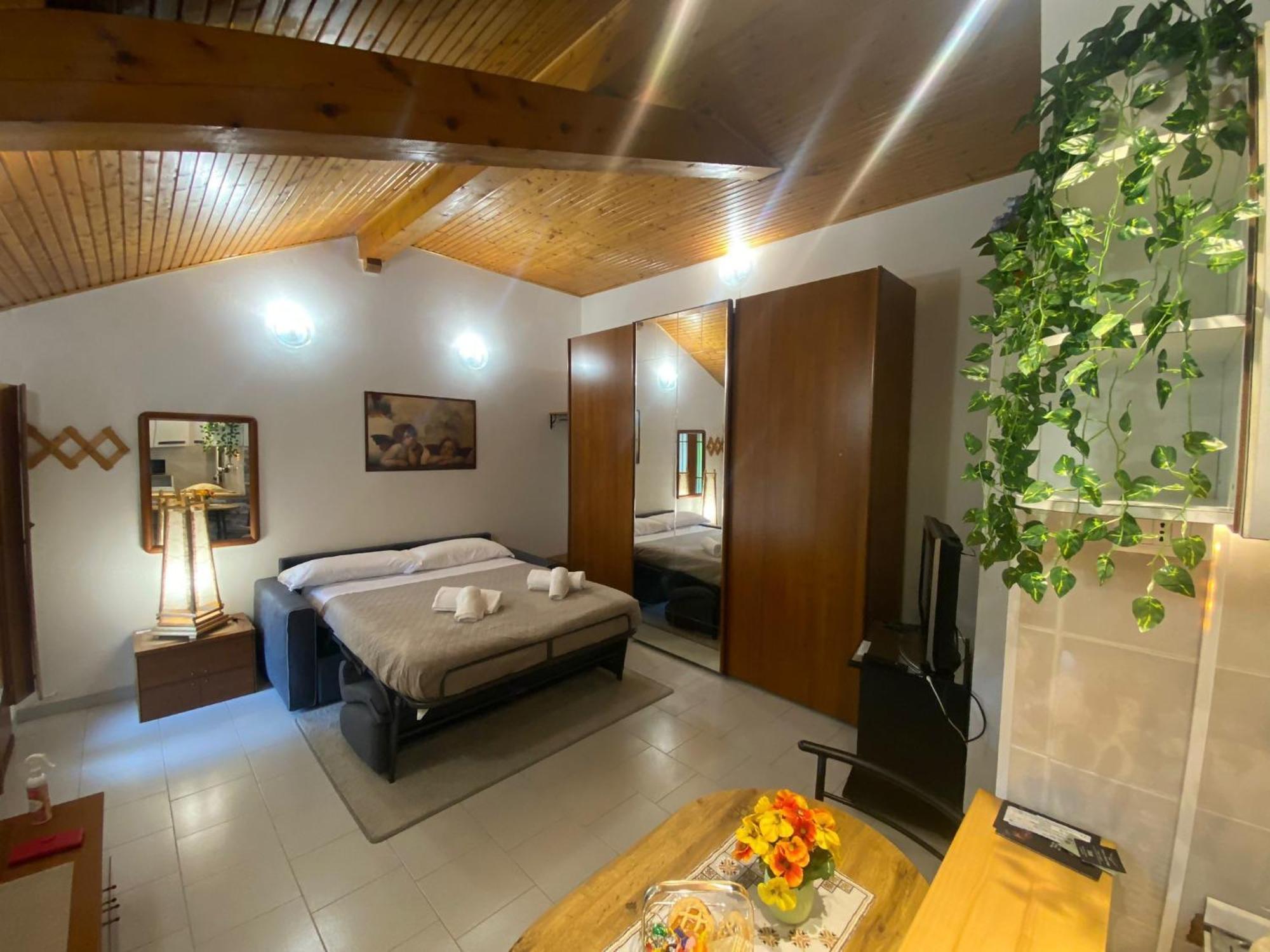 La Corte Dei Torri Loft On The Lake Oliveto Lario Εξωτερικό φωτογραφία